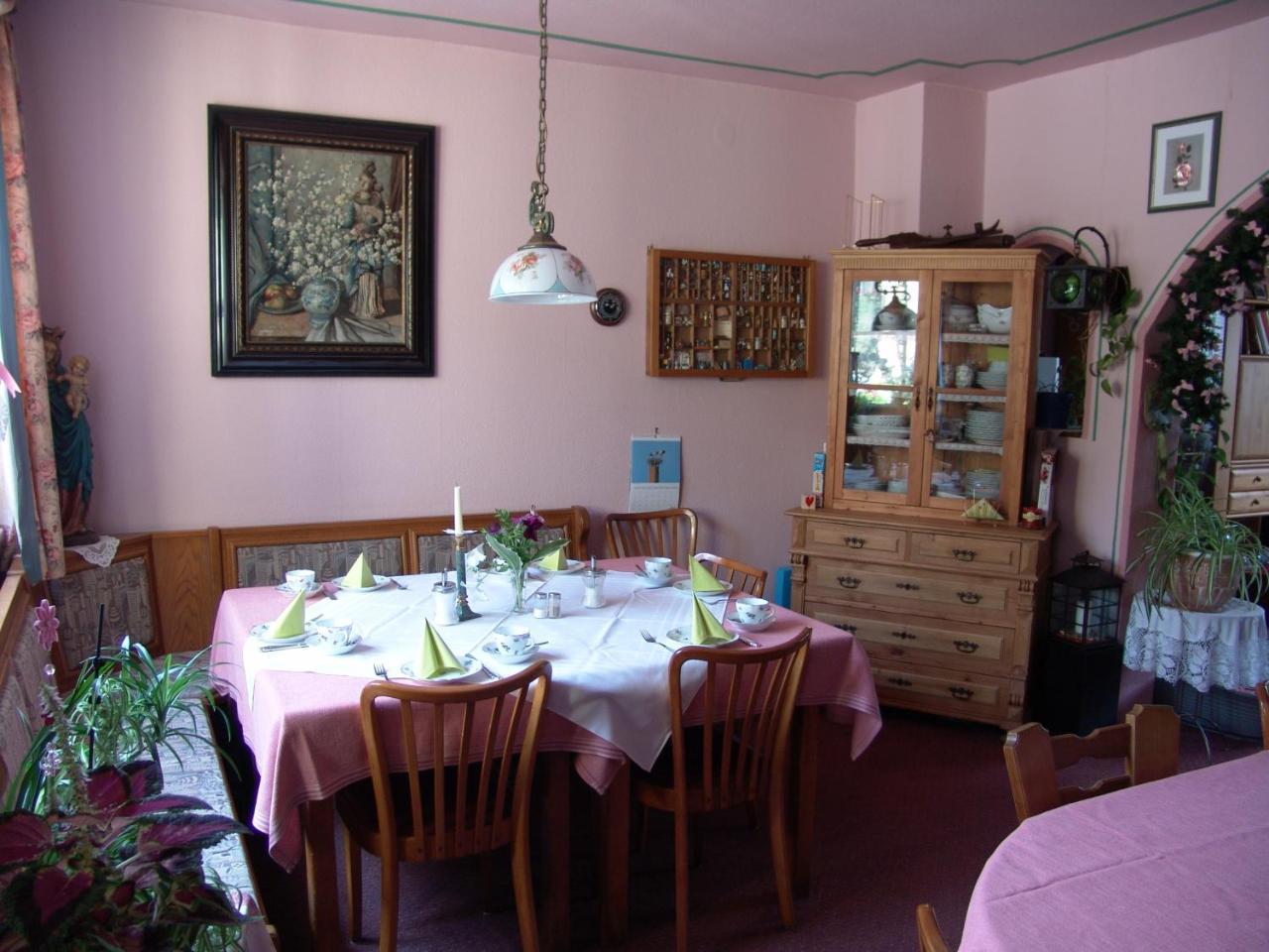 Gaestehaus "Gisela" Im Fuerstlichen Fischhaus Schillingsfürst Εξωτερικό φωτογραφία