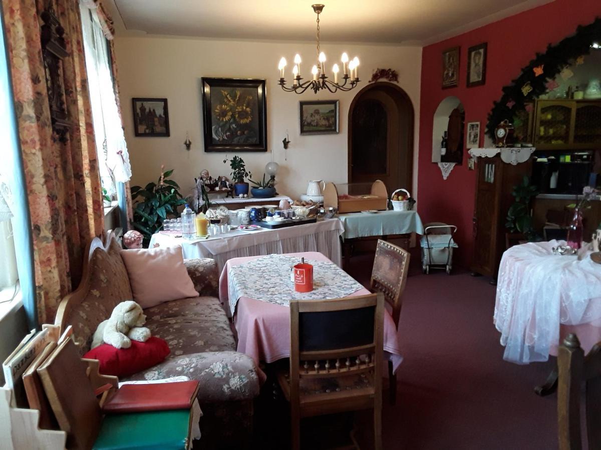 Gaestehaus "Gisela" Im Fuerstlichen Fischhaus Schillingsfürst Εξωτερικό φωτογραφία