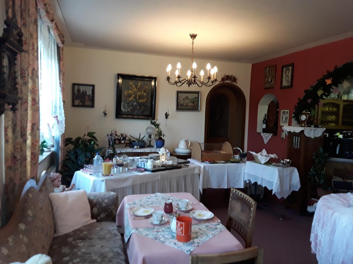 Gaestehaus "Gisela" Im Fuerstlichen Fischhaus Schillingsfürst Εξωτερικό φωτογραφία