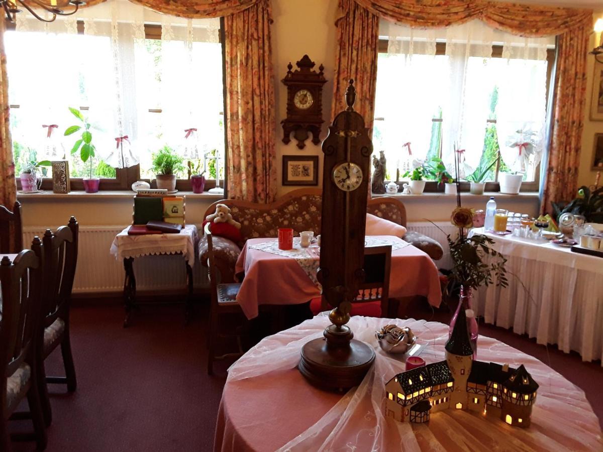 Gaestehaus "Gisela" Im Fuerstlichen Fischhaus Schillingsfürst Εξωτερικό φωτογραφία